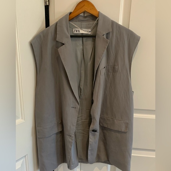 Zara vest - Picture 2 of 5